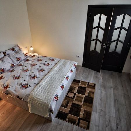 בראשוב Flori'S Apartment מראה חיצוני תמונה