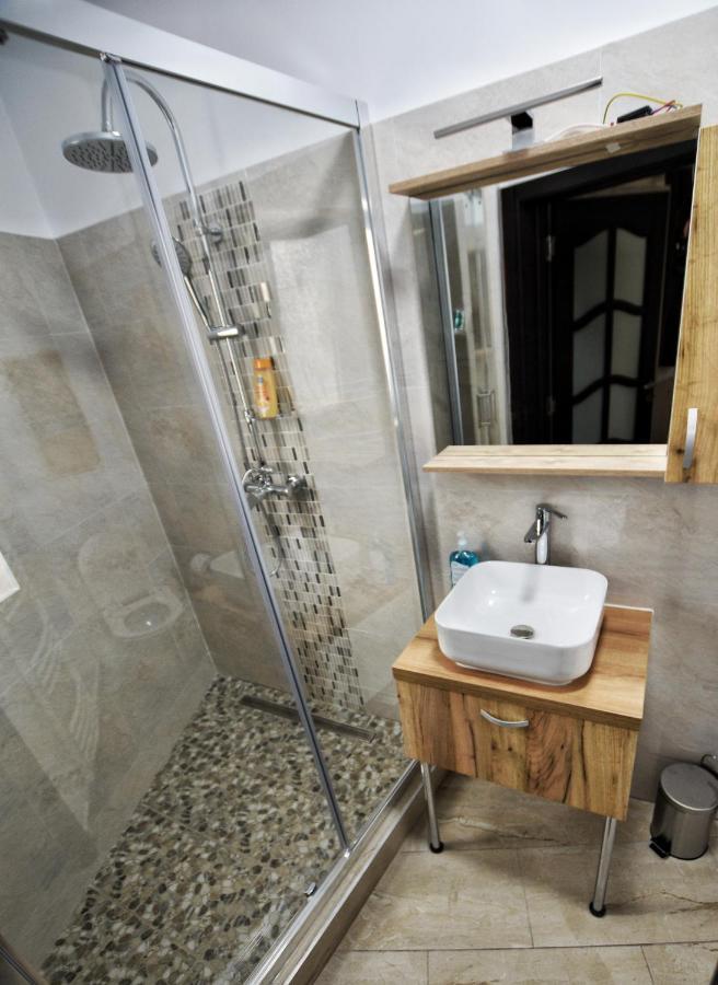בראשוב Flori'S Apartment מראה חיצוני תמונה